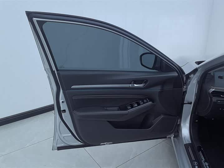 Фото 7 - Nissan Teana