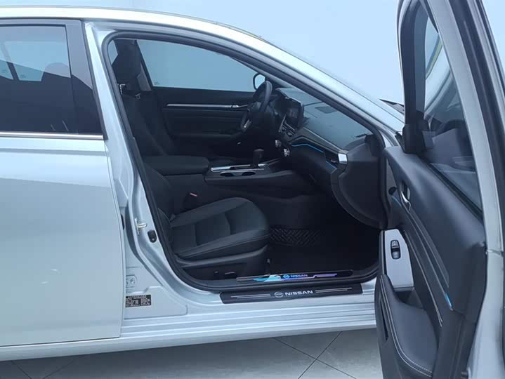 Фото 8 - Nissan Teana