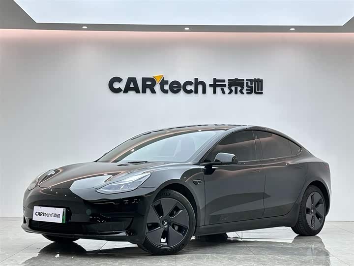 Фото 1 - Tesla Model 3