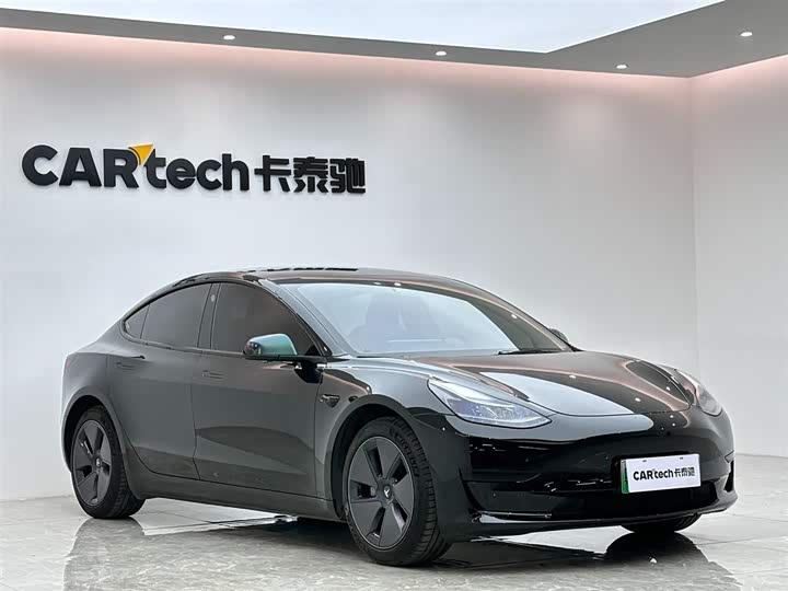 Фото 6 - Tesla Model 3