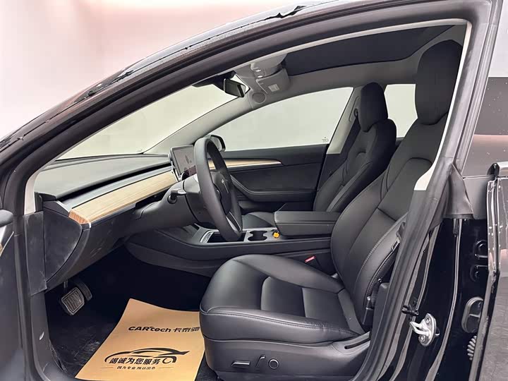 Фото 8 - Tesla Model 3