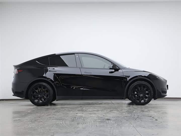 Фото 6 - Tesla Model Y