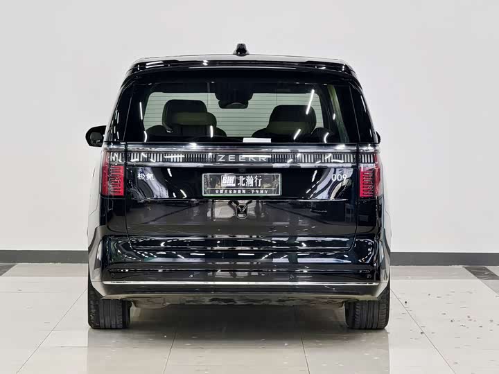 Фото 5 - Zeekr 009