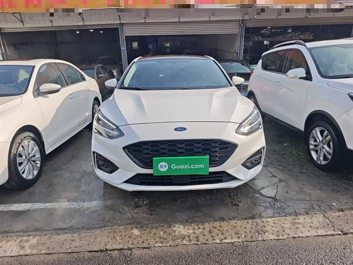 Фото 3 - Ford Focus