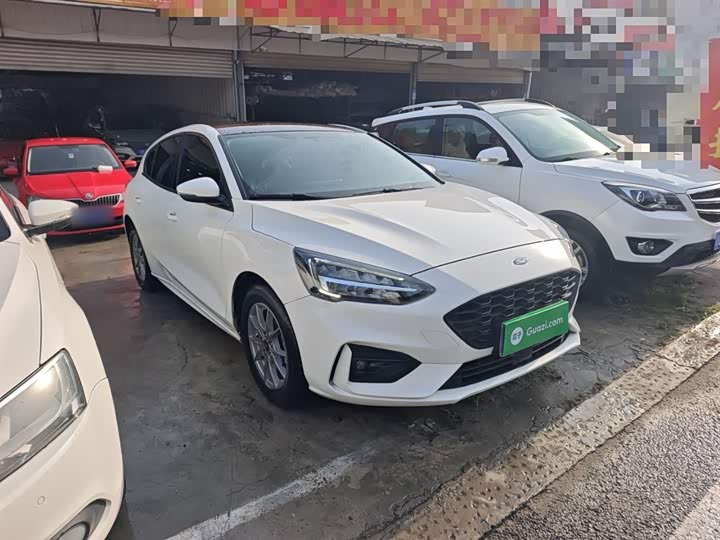 Фото 4 - Ford Focus