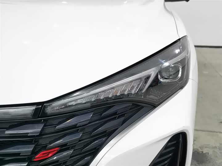 Фото 7 - Changan Eado Plus