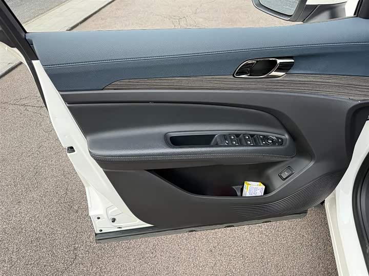 Фото 6 - Ford Equator Sport