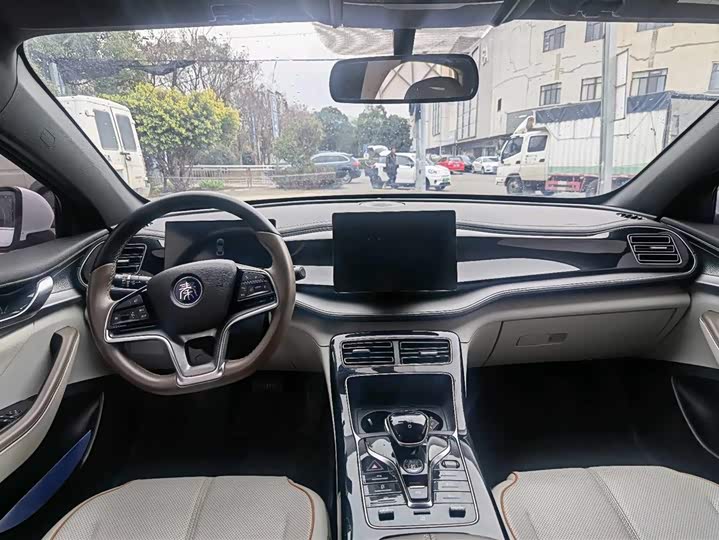 Фото 6 - BYD Qin Plus