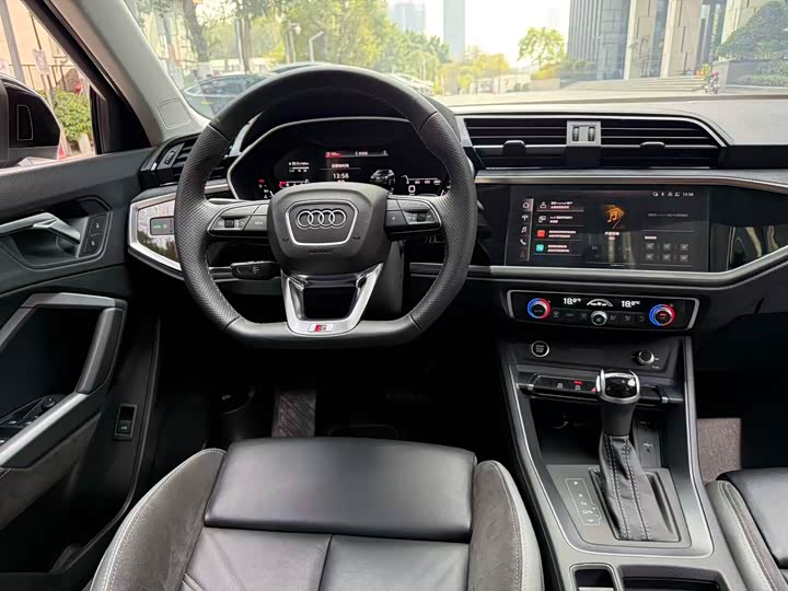 Фото 7 - Audi Q3