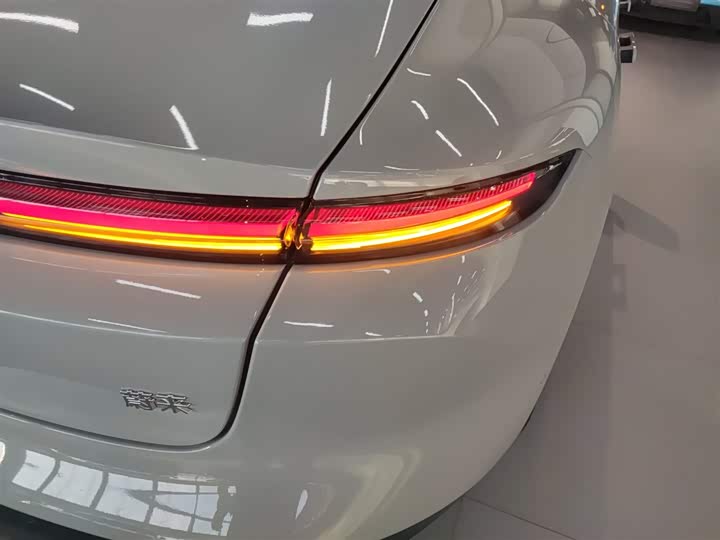 Фото 8 - Nio ET5