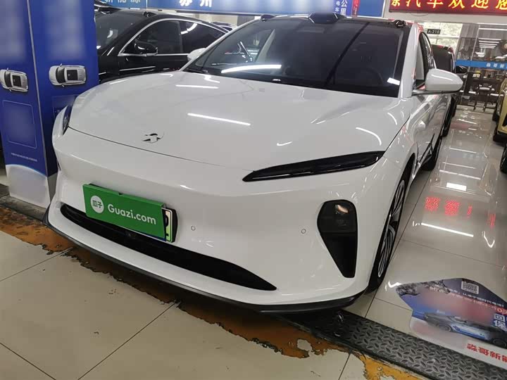 Фото 1 - Nio ET5