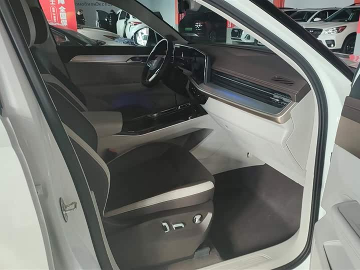 Фото 8 - Volkswagen Tavendor