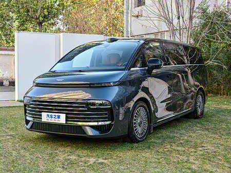 Фото 1 - Geely Galaxy V900