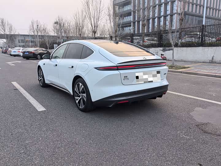 Фото 6 - Nio ET5