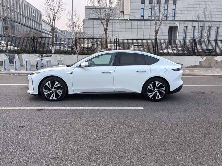 Фото 7 - Nio ET5