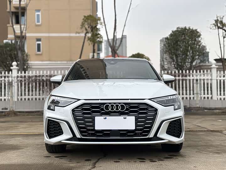 Фото 2 - Audi A3