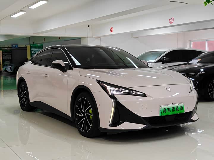 Фото 3 - BAIC Arcfox Alpha S5