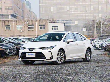 Фото 1 - Toyota Corolla