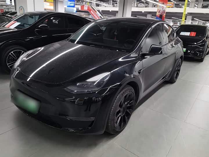 Фото 1 - Tesla Model Y
