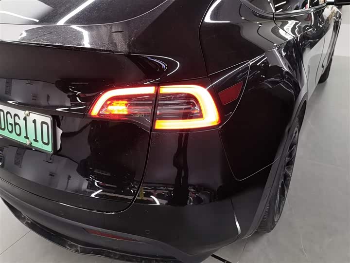 Фото 8 - Tesla Model Y