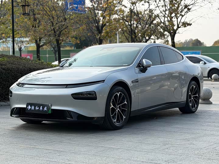 Фото 1 - XPeng P7