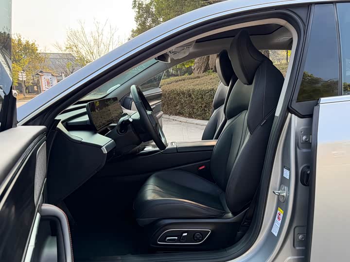 Фото 5 - XPeng P7