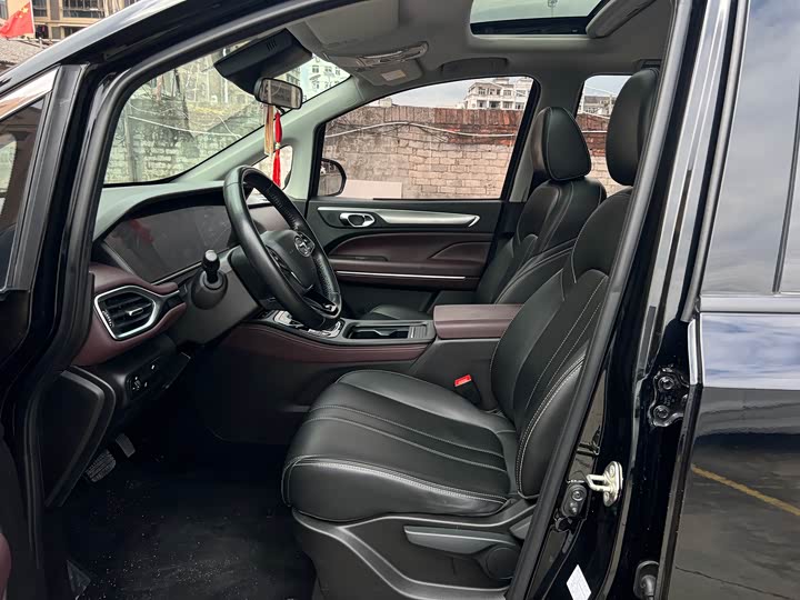 Фото 9 - GAC Trumpchi M6