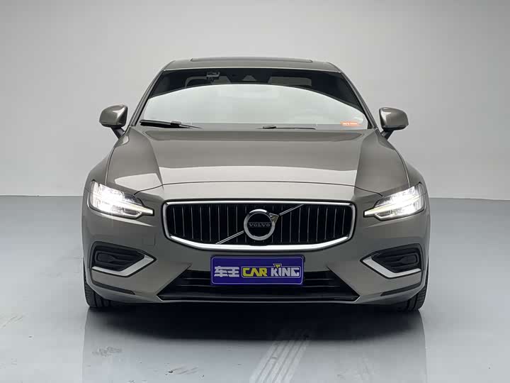 Фото 2 - Volvo S60