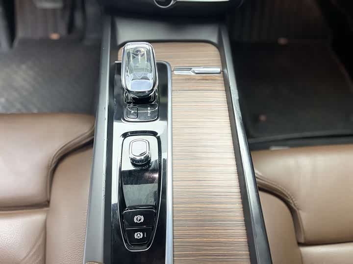 Фото 5 - Volvo S60