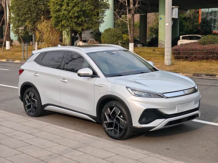 Фото 3 - BYD Yuan Plus