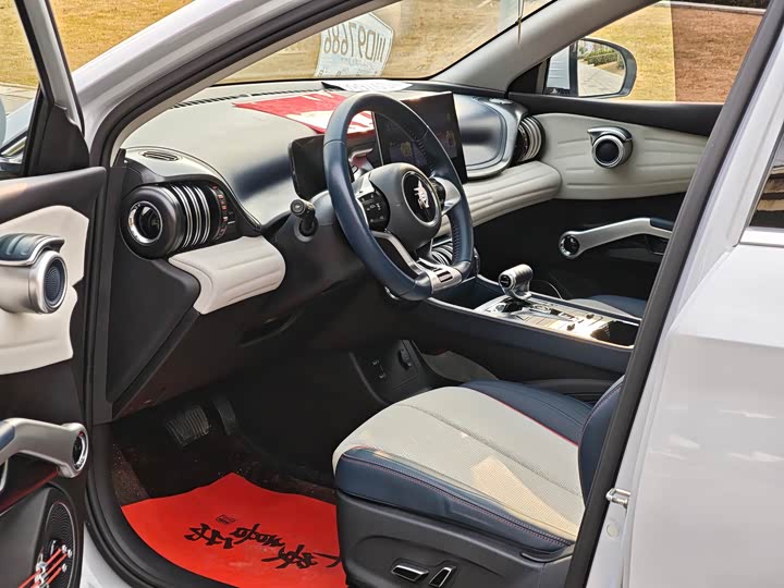 Фото 4 - BYD Yuan Plus