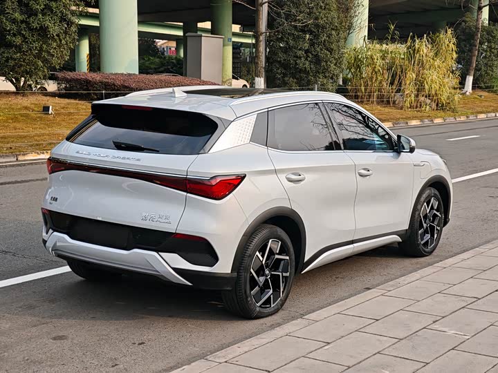 Фото 8 - BYD Yuan Plus