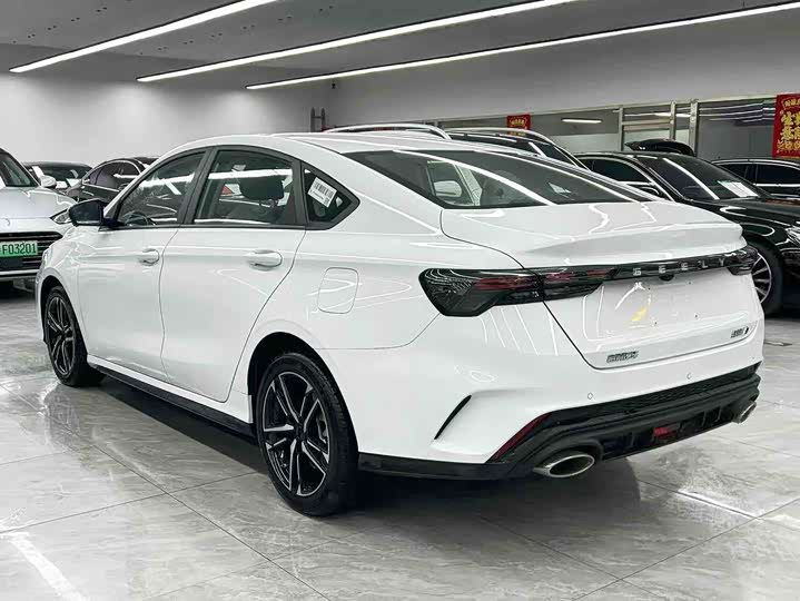 Фото 4 - Geely Binrui