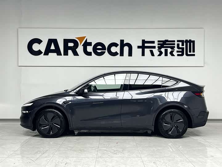 Фото 3 - Tesla Model Y