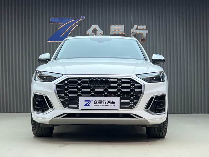 Фото 2 - Audi Q5L