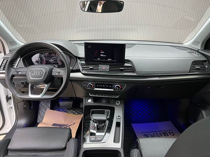 Фото 7 - Audi Q5L