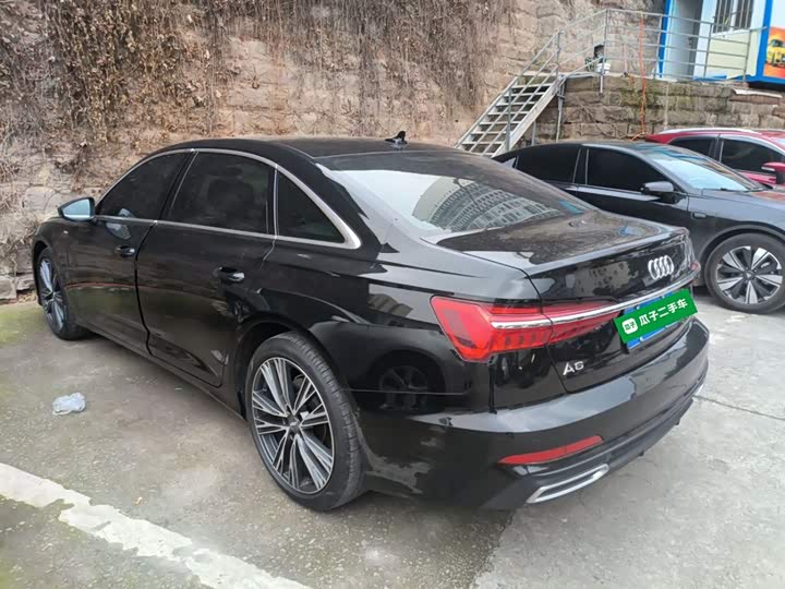 Фото 5 - Audi A6L