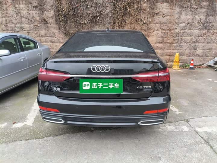 Фото 6 - Audi A6L