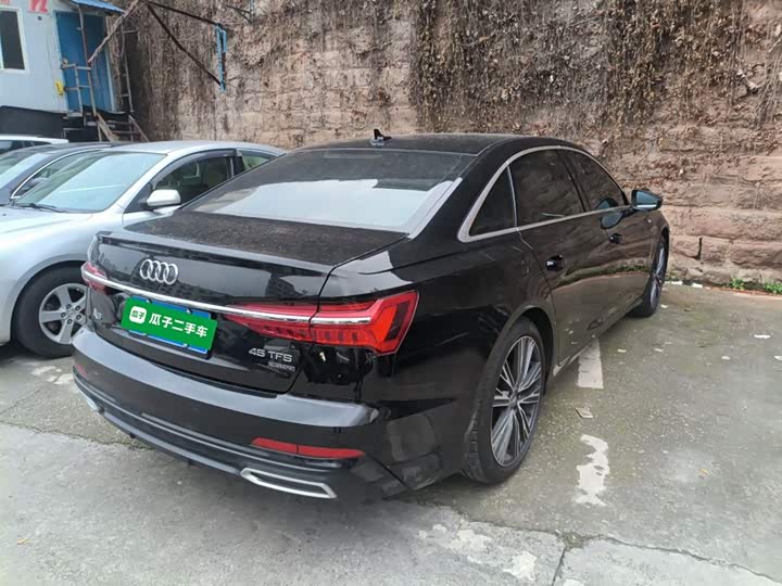 Фото 7 - Audi A6L