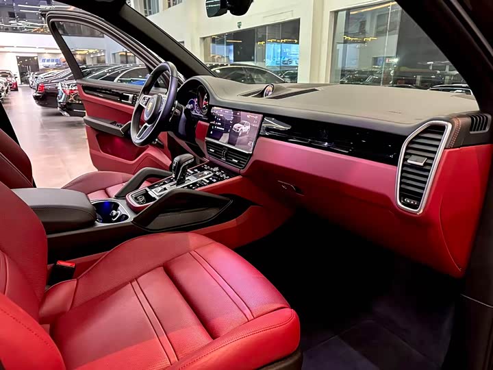 Фото 9 - Porsche Cayenne