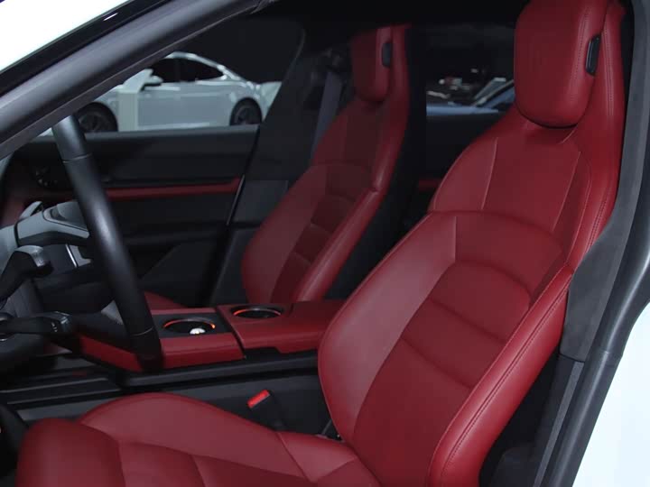 Фото 6 - Porsche Taycan