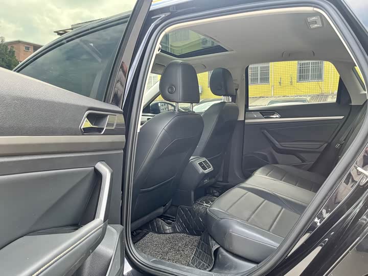 Фото 7 - Volkswagen Lavida