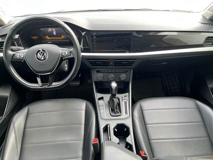 Фото 8 - Volkswagen Lavida