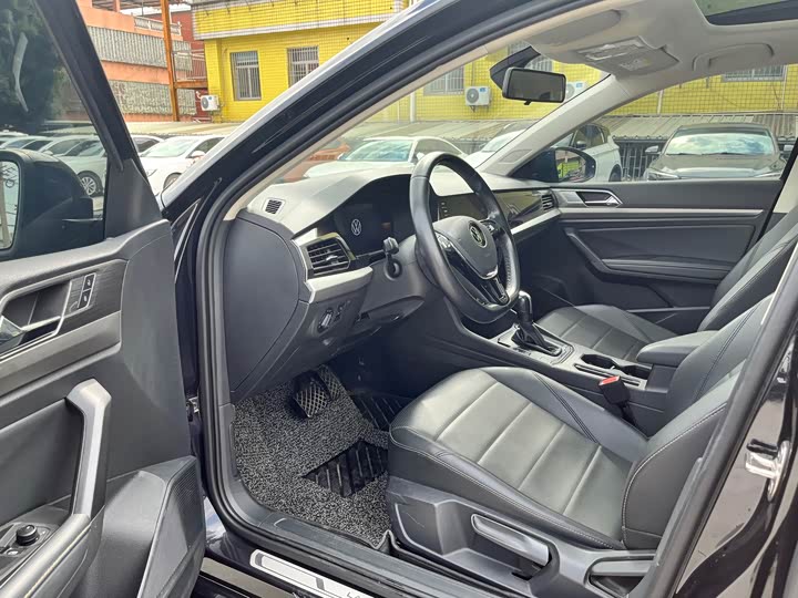 Фото 9 - Volkswagen Lavida