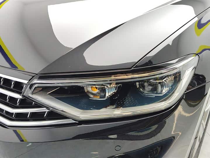 Фото 5 - Volkswagen Magotan