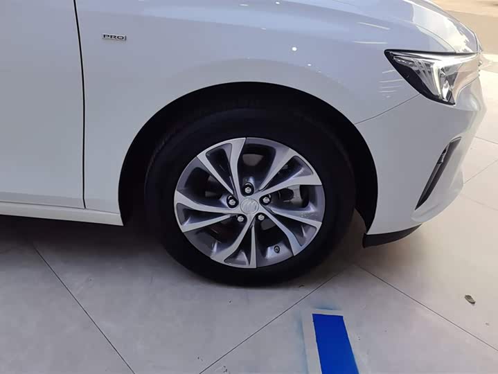 Фото 6 - Buick Verano