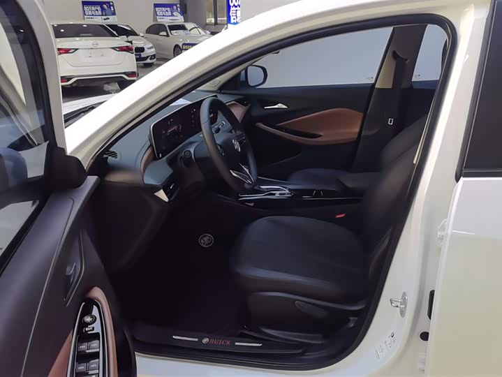 Фото 9 - Buick Verano