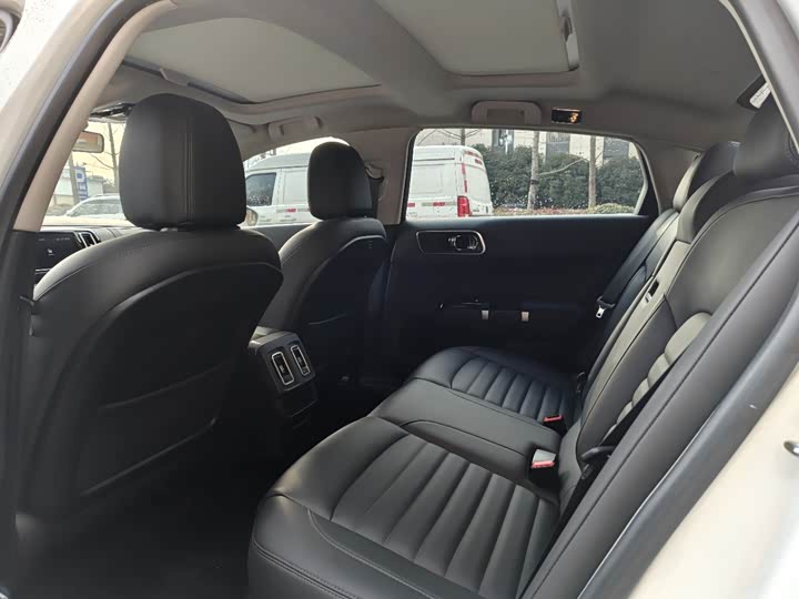 Фото 5 - Citroen C6