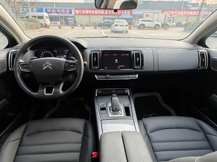 Фото 6 - Citroen C6