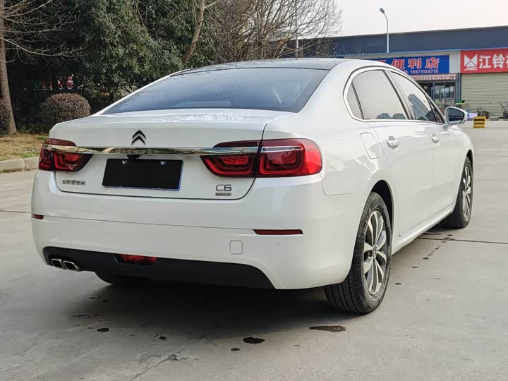 Фото 7 - Citroen C6